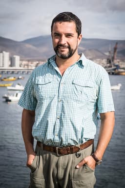Dr. Carlos Gaymer